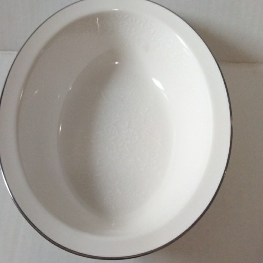 Noritake ivory china oval bowl 7192 affection
